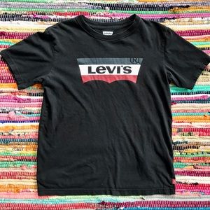 Levi's ~ Black logo tee